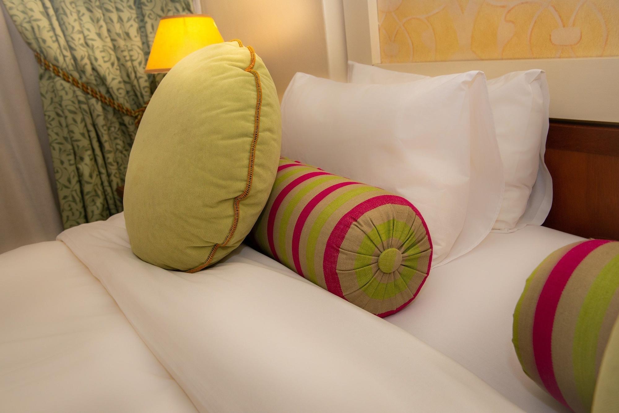Lombardy Boutique Hotel & Conference Venue Претория Екстериор снимка