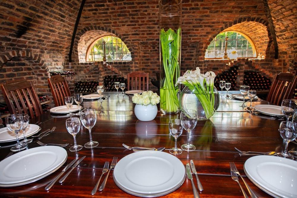 Lombardy Boutique Hotel & Conference Venue Претория Екстериор снимка