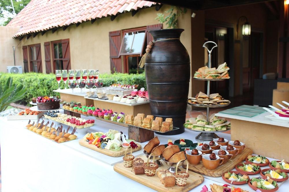Lombardy Boutique Hotel & Conference Venue Претория Екстериор снимка