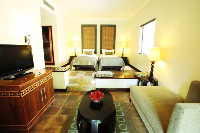 Lombardy Boutique Hotel & Conference Venue Претория Екстериор снимка
