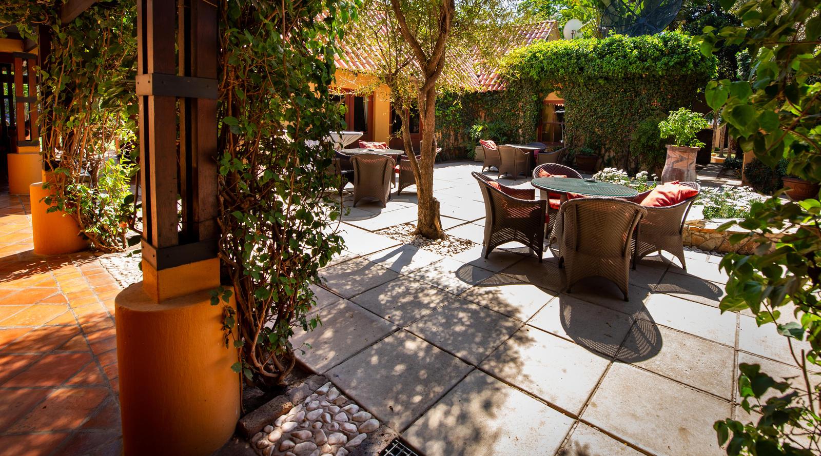 Lombardy Boutique Hotel & Conference Venue Претория Екстериор снимка