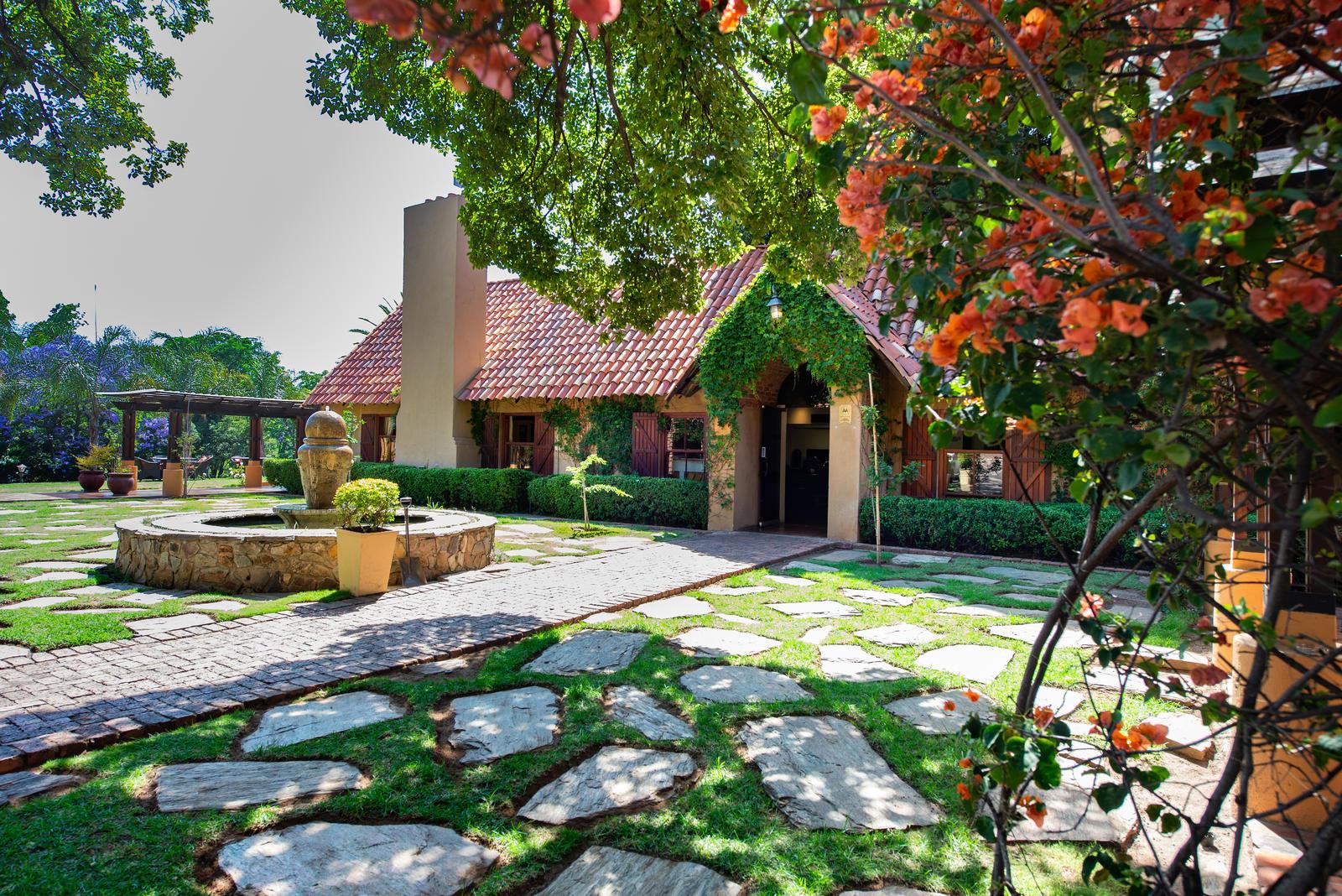 Lombardy Boutique Hotel & Conference Venue Претория Екстериор снимка