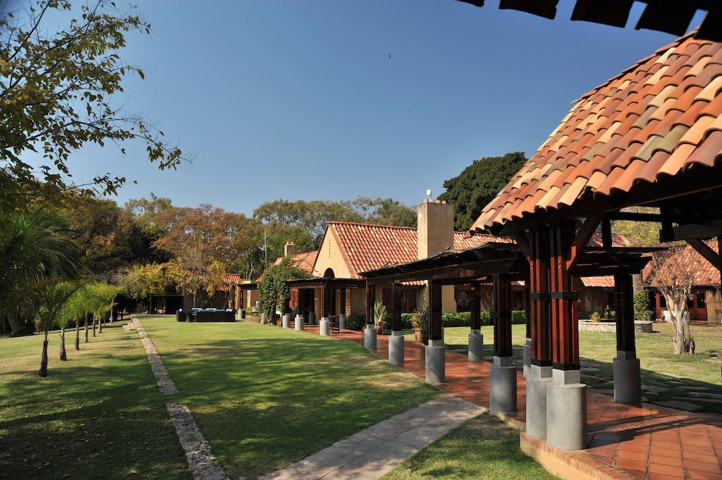 Lombardy Boutique Hotel & Conference Venue Претория Екстериор снимка