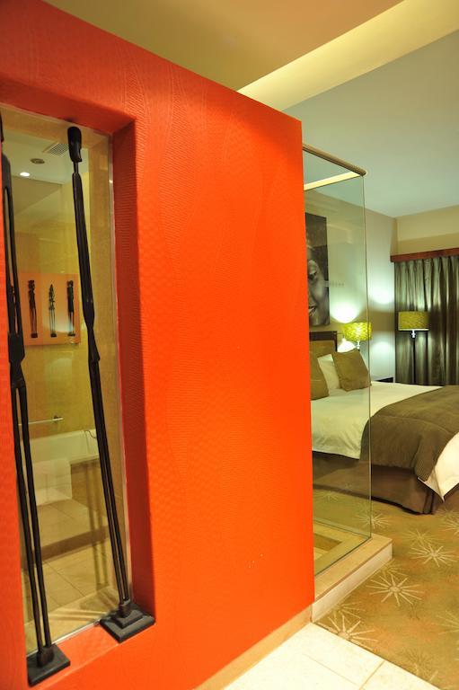 Lombardy Boutique Hotel & Conference Venue Претория Стая снимка