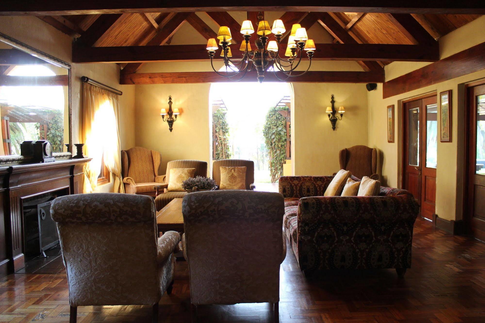 Lombardy Boutique Hotel & Conference Venue Претория Екстериор снимка