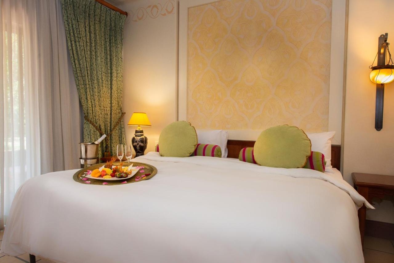 Lombardy Boutique Hotel & Conference Venue Претория Екстериор снимка