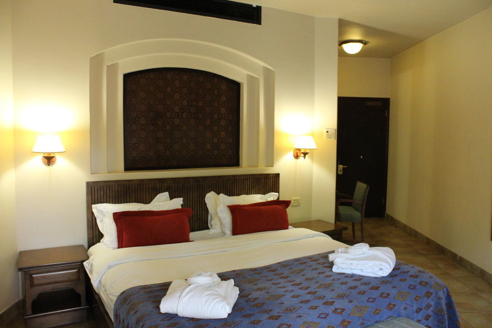 Lombardy Boutique Hotel & Conference Venue Претория Екстериор снимка